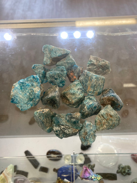 Apatite Raw Stone (1)